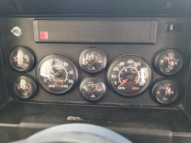 Photo 8 from auction – 2000 FREIGHTLINER CHASSIS X with VIN 4UZHXFBA8YCG42210