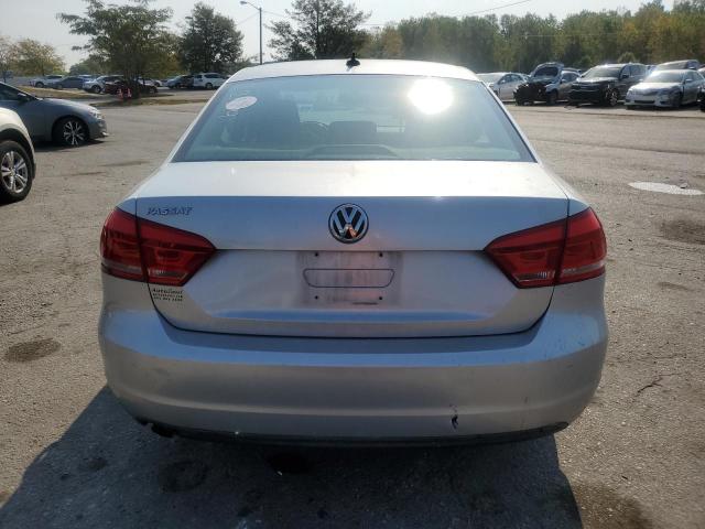 Photo 6 from auction – 2014 VOLKSWAGEN PASSAT S with VIN 1VWAP7A33EC016231