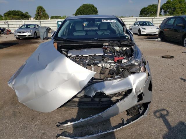 Photo 5 from auction – 2017 TOYOTA PRIUS with VIN JTDKARFU7H3031731