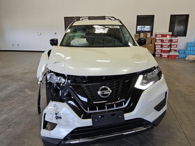 Photo 5 from auction – 2017 NISSAN ROGUE S with VIN 5N1AT2MT7HC895648