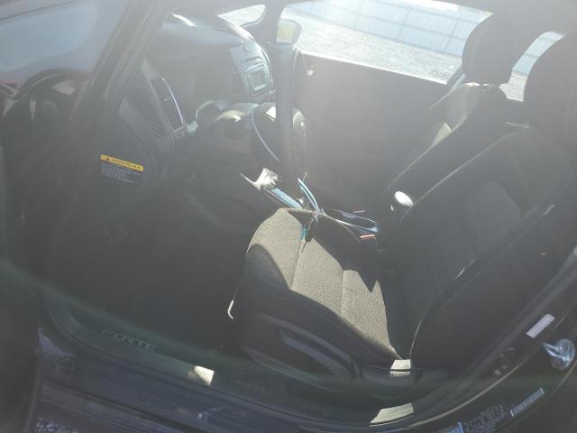 Photo 7 from auction – 2017 KIA FORTE LX with VIN 3KPFK4A79HE018247