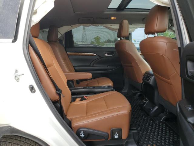 Photo 11 from auction – 2018 TOYOTA HIGHLANDER with VIN 5TDDZRFH1JS801429