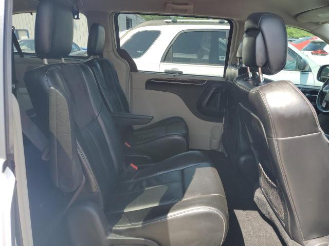 Photo 11 from auction – 2014 CHRYSLER TOWN & COU with VIN 2C4RC1GG4ER449556