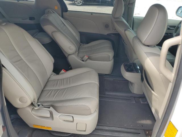 Photo 11 from auction – 2012 TOYOTA SIENNA XLE with VIN 5TDDK3DC7CS033659