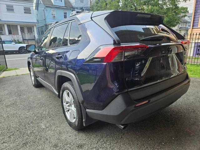 Photo 3 from auction – 2021 TOYOTA RAV4 XLE with VIN 2T3W1RFV5MW154042