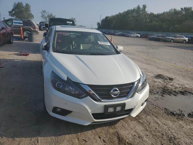 Photo 5 from auction – 2017 NISSAN ALTIMA 3.5 with VIN 1N4BL3AP2HC135347