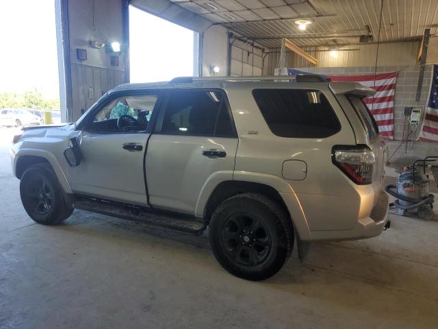 Photo 2 from auction – 2021 TOYOTA 4RUNNER SR with VIN JTEMU5JR2M5914691