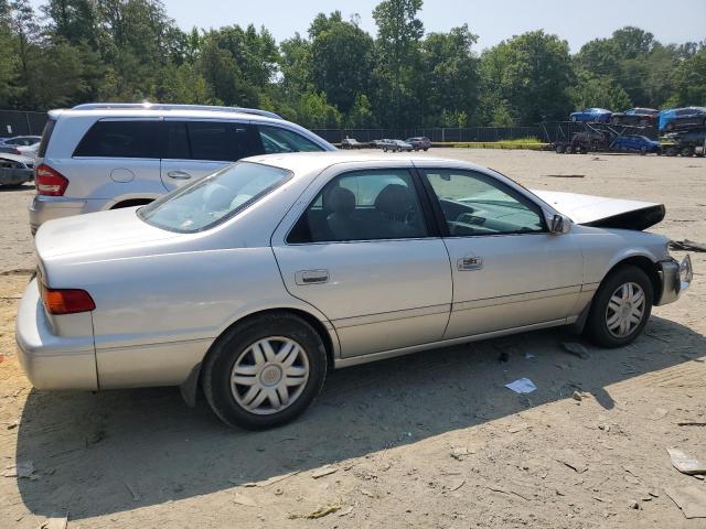 Photo 3 from auction – 2001 TOYOTA CAMRY LE with VIN 4T1BF22K01U971992