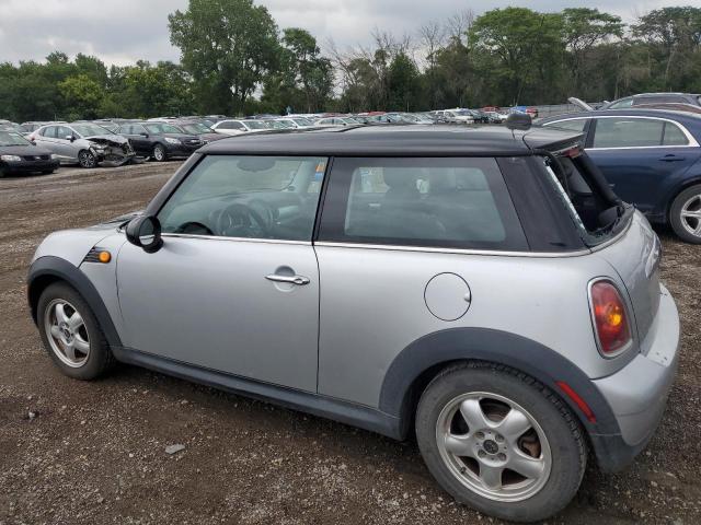 Photo 2 from auction – 2007 MINI COOPER with VIN WMWMF33517TT53488