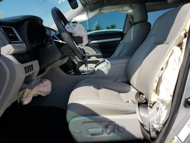 Photo 7 from auction – 2018 TOYOTA HIGHLANDER with VIN 5TDJZRFH5JS850135