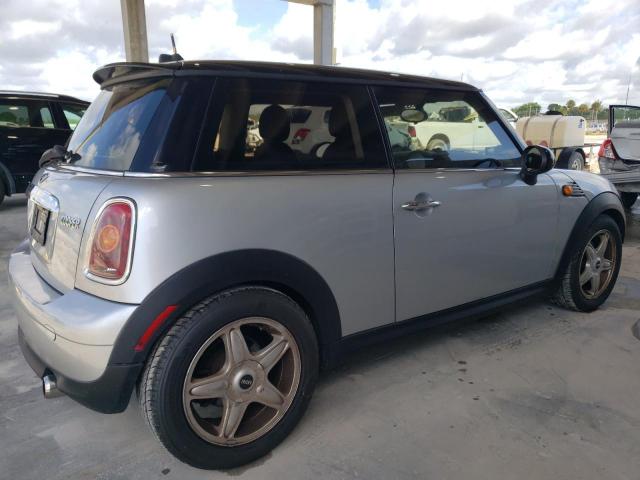 Photo 3 from auction – 2007 MINI COOPER with VIN WMWMF33597TT54758