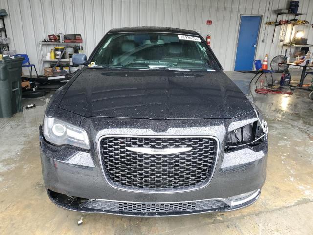 Photo 5 from auction – 2018 CHRYSLER 300 S with VIN 2C3CCABG5JH320727