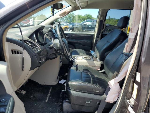 Photo 7 from auction – 2016 CHRYSLER TOWN & COU with VIN 2C4RC1BG0GR141018