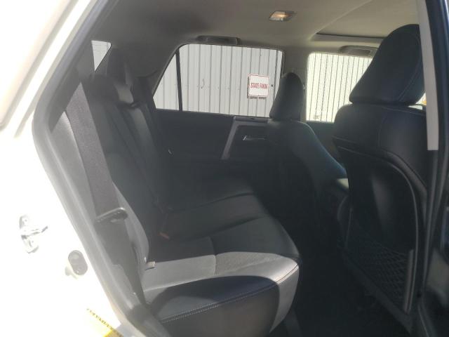 Photo 11 from auction – 2015 TOYOTA 4RUNNER SR with VIN JTEBU5JR7F5253072