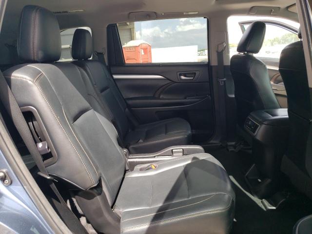 Photo 11 from auction – 2017 TOYOTA HIGHLANDER with VIN 5TDKZRFH1HS525951