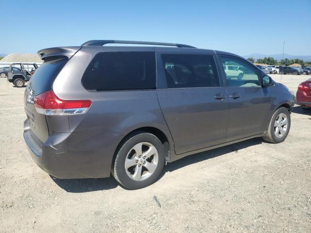 Photo 3 from auction – 2011 TOYOTA SIENNA LE with VIN 5TDKK3DC0BS128862