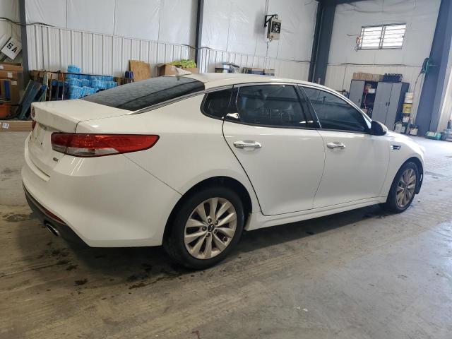 Photo 3 from auction – 2017 KIA OPTIMA EX with VIN 5XXGU4L35HG138420