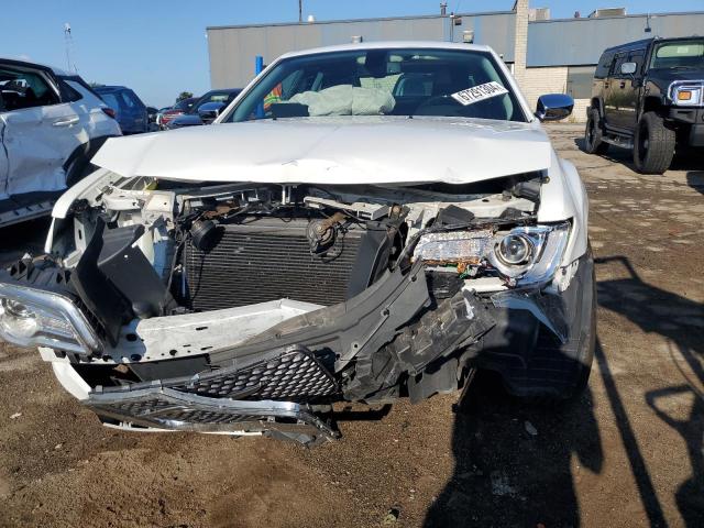 Photo 5 from auction – 2017 CHRYSLER 300C with VIN 2C3CCAEG9HH663336