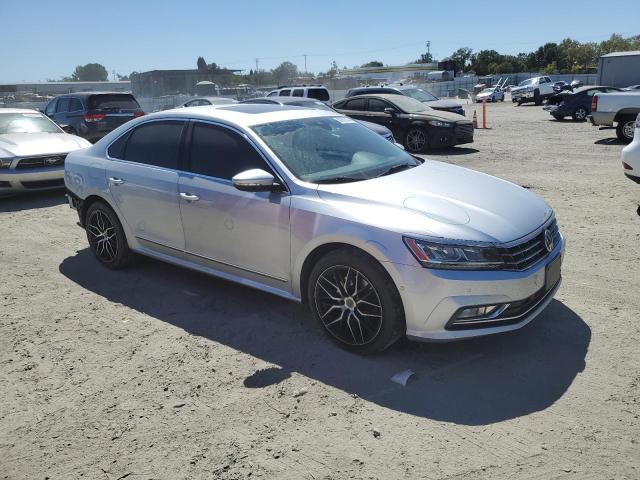 Photo 4 from auction – 2016 VOLKSWAGEN PASSAT SEL with VIN 1VWCT7A34GC069639