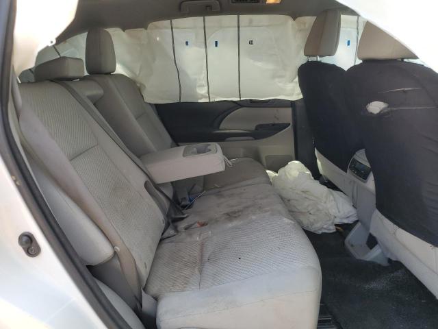 Photo 10 from auction – 2016 TOYOTA HIGHLANDER with VIN 5TDZKRFH4GS165737