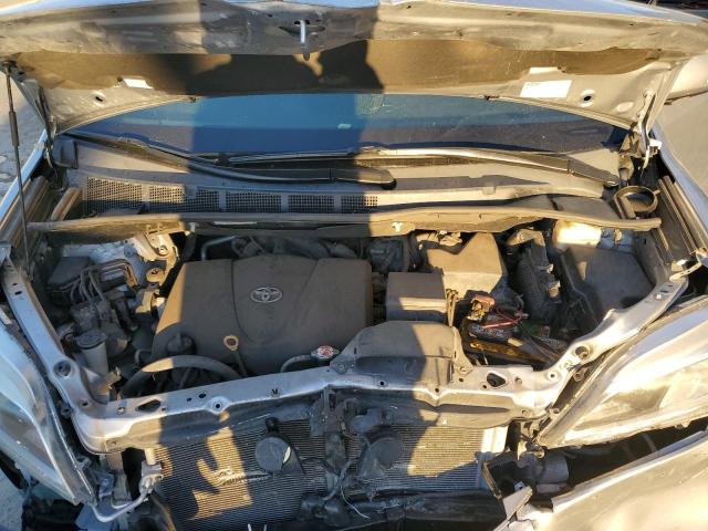 Photo 12 from auction – 2017 TOYOTA SIENNA XLE with VIN 5TDDZ3DC5HS177231