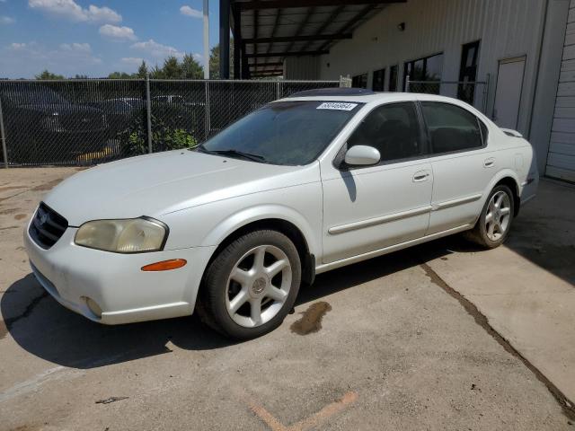 NISSAN MAXIMA GLE 2000 with VIN JN1CA31D3YT537410 - Photo from auction