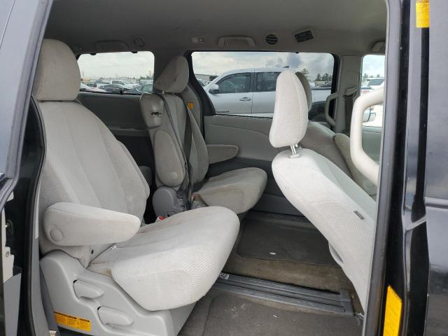 Photo 11 from auction – 2013 TOYOTA SIENNA LE with VIN 5TDKK3DC1DS333738