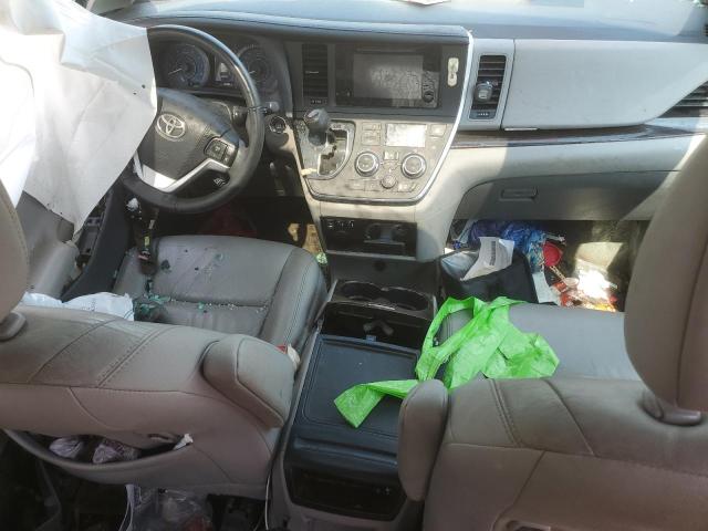 Photo 8 from auction – 2017 TOYOTA SIENNA XLE with VIN 5TDYZ3DC7HS829381