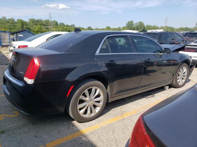 Photo 3 from auction – 2017 CHRYSLER 300 LIMITE with VIN 2C3CCARG8HH606913