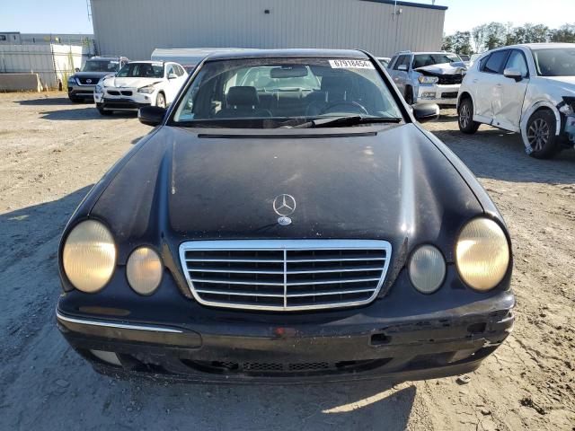Photo 5 from auction – 2002 MERCEDES-BENZ E 320 with VIN WDBJF65J12B500083