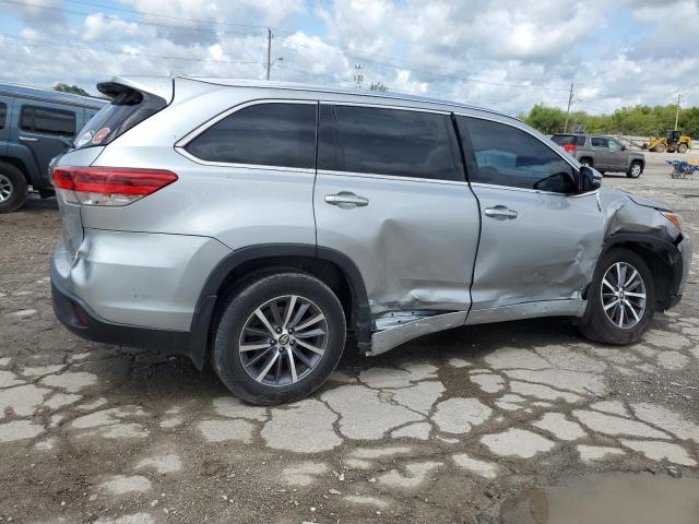 Photo 3 from auction – 2017 TOYOTA HIGHLANDER with VIN 5TDJZRFH9HS419307