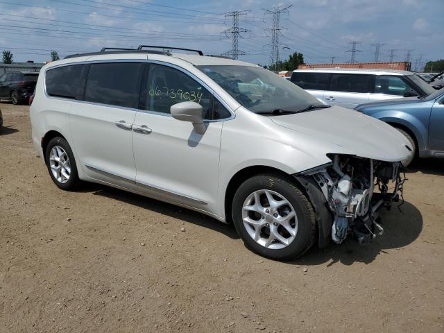 Photo 4 from auction – 2017 CHRYSLER PACIFICA T with VIN 2C4RC1BG2HR730461