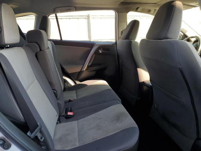Photo 10 from auction – 2015 TOYOTA RAV4 XLE with VIN JTMWFREV9FJ044258