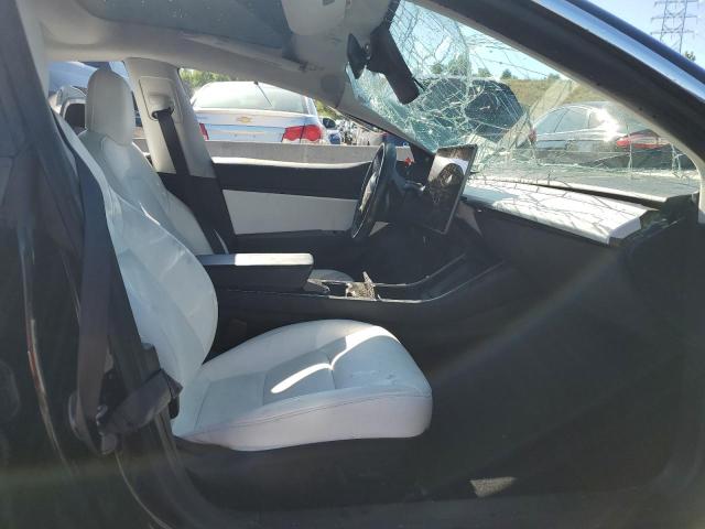 Photo 7 from auction – 2018 TESLA MODEL 3 with VIN 5YJ3E1EB2JF113031