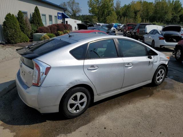 Photo 3 from auction – 2013 TOYOTA PRIUS with VIN JTDKN3DU3D5542792