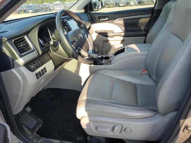 Photo 7 from auction – 2018 TOYOTA HIGHLANDER with VIN 5TDYZRFH8JS239580