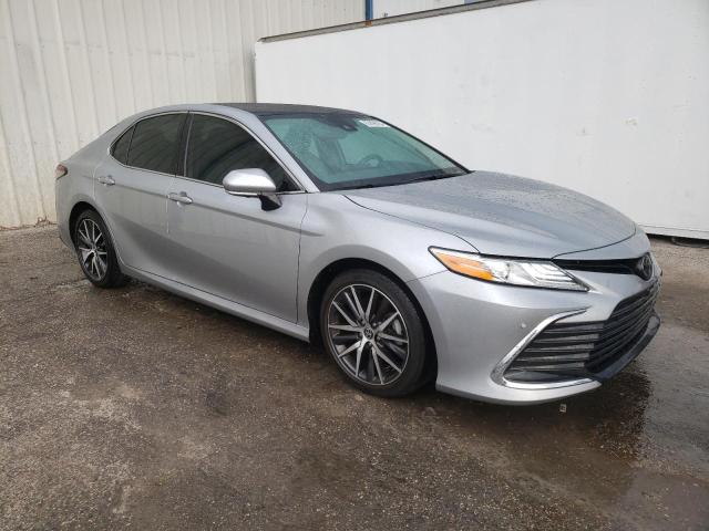 Photo 4 from auction – 2022 TOYOTA CAMRY XLE with VIN 4T1F11AK9NU033653