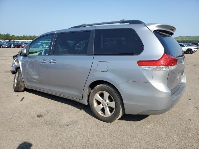 Photo 2 from auction – 2013 TOYOTA SIENNA LE with VIN 5TDKK3DC1DS352676