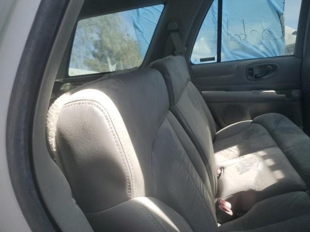 Photo 11 from auction – 2000 CHEVROLET BLAZER with VIN 1GNDT13W0Y2374291