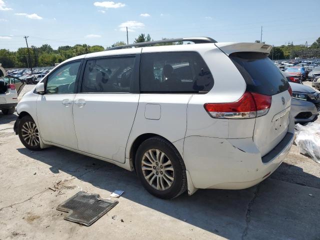 Photo 2 from auction – 2011 TOYOTA SIENNA XLE with VIN 5TDYK3DC5BS107810