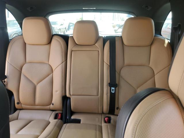 Photo 10 from auction – 2016 PORSCHE CAYENNE SE with VIN WP1AE2A28GLA58110