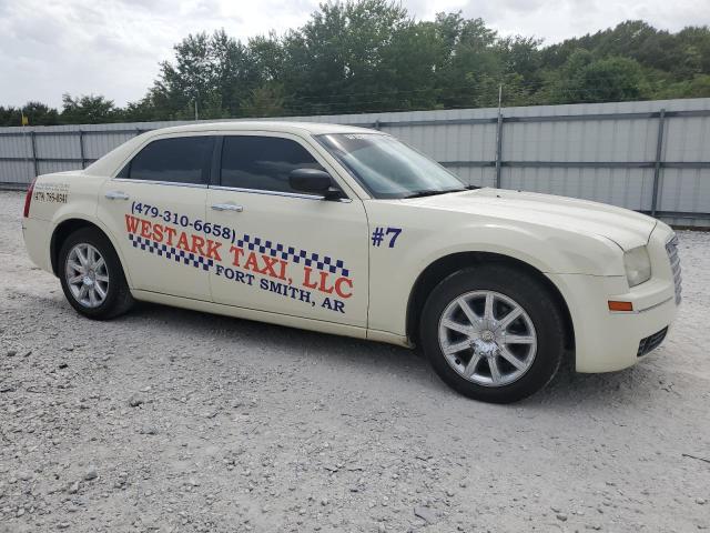 Zdjęcie 4 z aukcji – 2010 CHRYSLER 300 TOURIN z VIN 2C3CA4CD8AH173752
