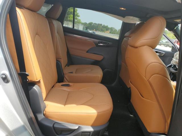 Photo 11 from auction – 2024 TOYOTA HIGHLANDER with VIN 5TDKDRBH4RS560540