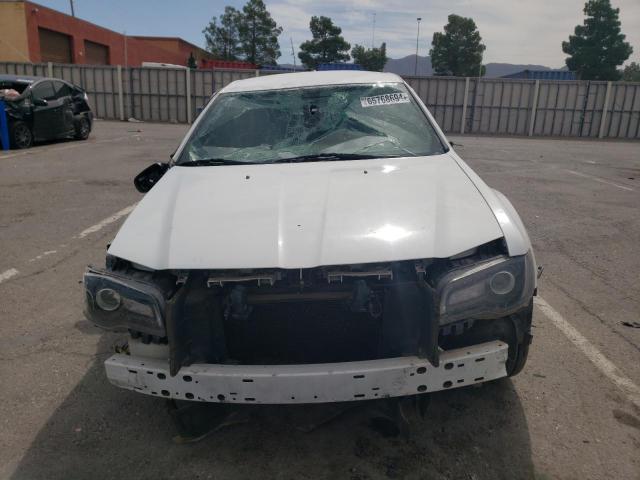 Photo 5 from auction – 2019 CHRYSLER 300 S with VIN 2C3CCABG3KH682802