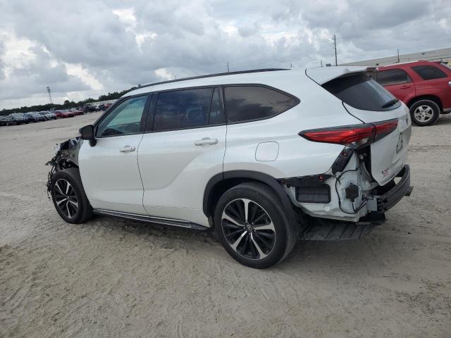 Photo 2 from auction – 2022 TOYOTA HIGHLANDER with VIN 5TDLZRAH8NS110343