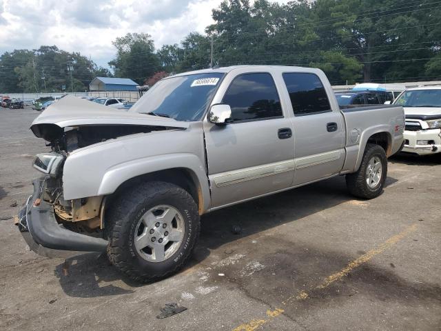 CHEVROLET SILVERADO 2004 with VIN 2GCEK13T041382312 - Photo from auction