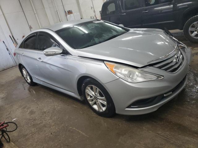 Photo 4 from auction – 2014 HYUNDAI SONATA GLS with VIN 5NPEB4AC4EH893901