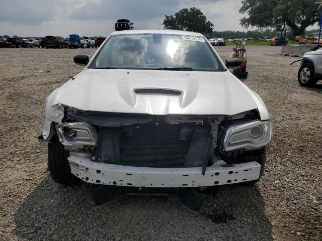 Photo 5 from auction – 2015 CHRYSLER 300C with VIN 2C3CCAET2FH756693