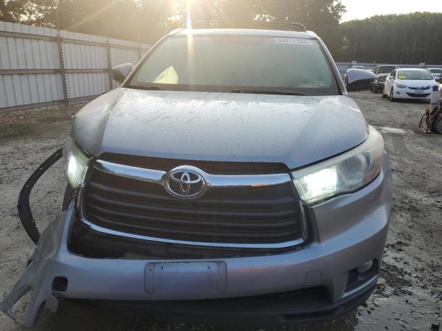 Photo 5 from auction – 2015 TOYOTA HIGHLANDER with VIN 5TDJKRFH4FS198751