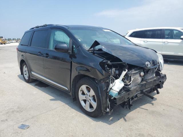 Photo 4 from auction – 2016 TOYOTA SIENNA LE with VIN 5TDKK3DC0GS710211